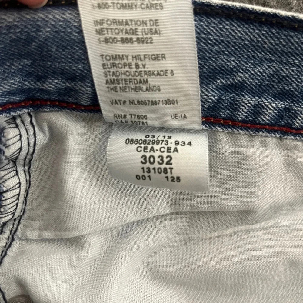 Tommy Hilfiger Men Relaxed Fit Freedom Jeans 30x32 Meas 32x30.5 Denim Streetwear
